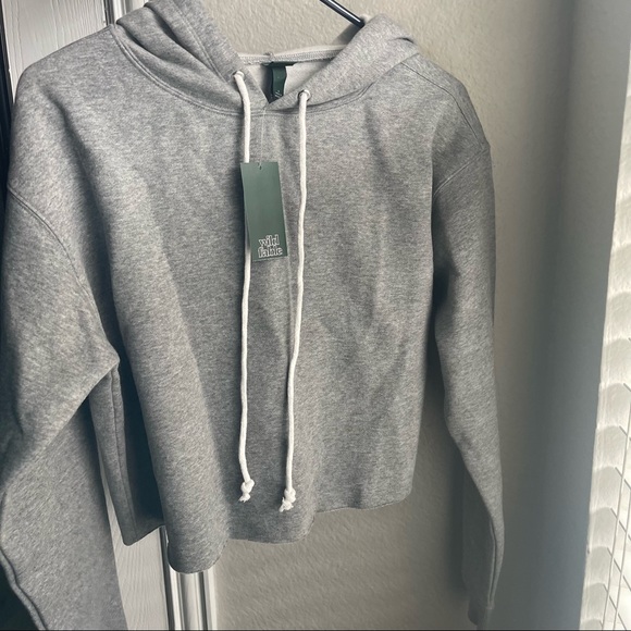 NEW CROPPED HOODIE - Picture 1 of 8